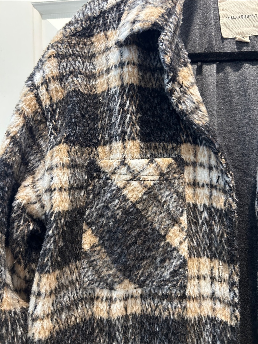 Thread & Supply Plaid Sherpa Shacket Jacket Brown Black XL Button Front - Picture 3 of 9